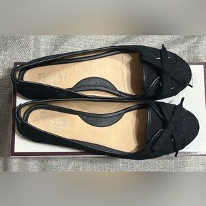 ‼️❌SOLD❌‼️Coach Josie Flats